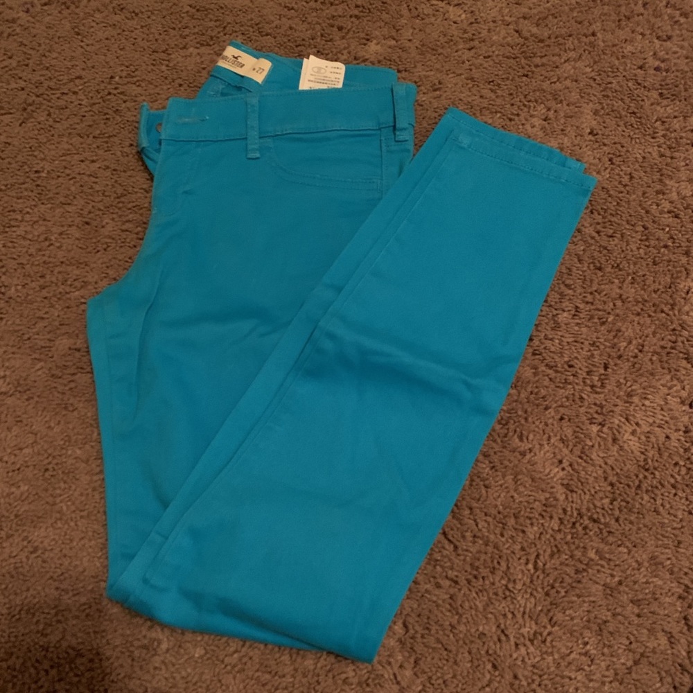 Blue skinny jeggings; NWOT